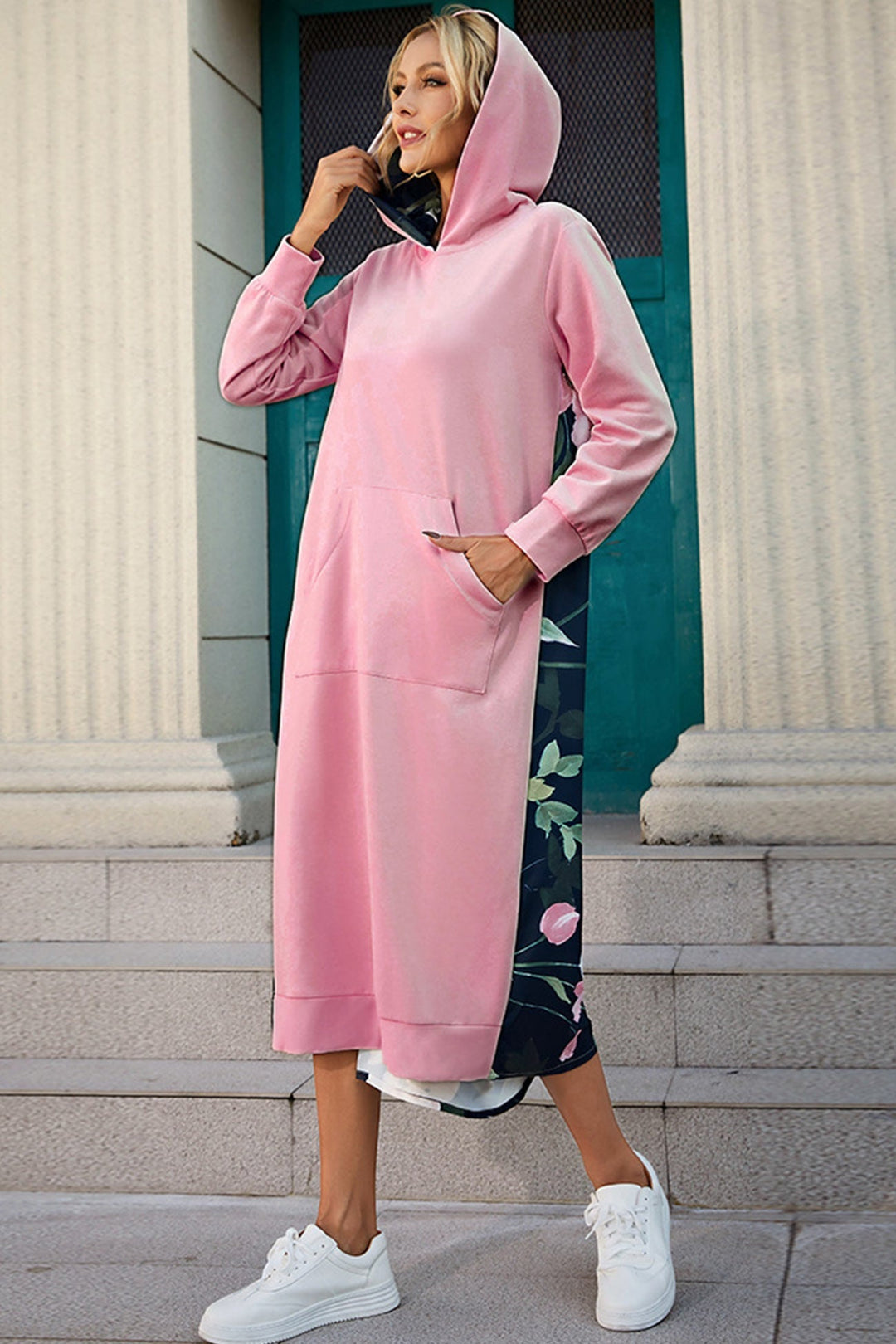 Stilla | Sweatshirt med lange ærmer i bomulds patchworkstil med blomstertryk på ryggen