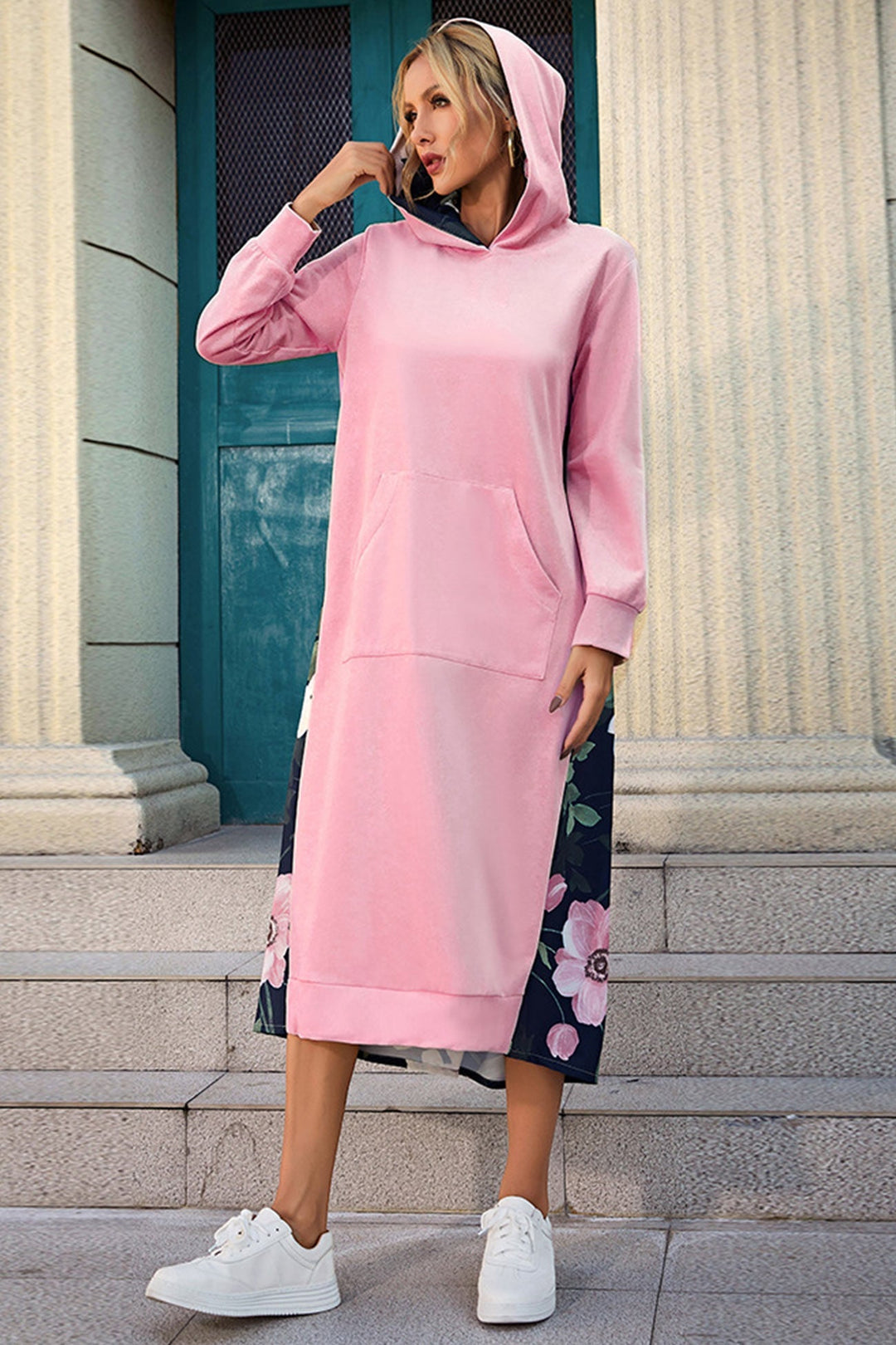 Stilla | Sweatshirt med lange ærmer i bomulds patchworkstil med blomstertryk på ryggen