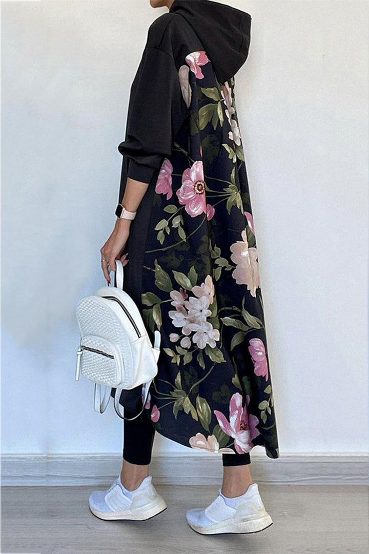 Stilla | Sweatshirt med lange ærmer i bomulds patchworkstil med blomstertryk på ryggen