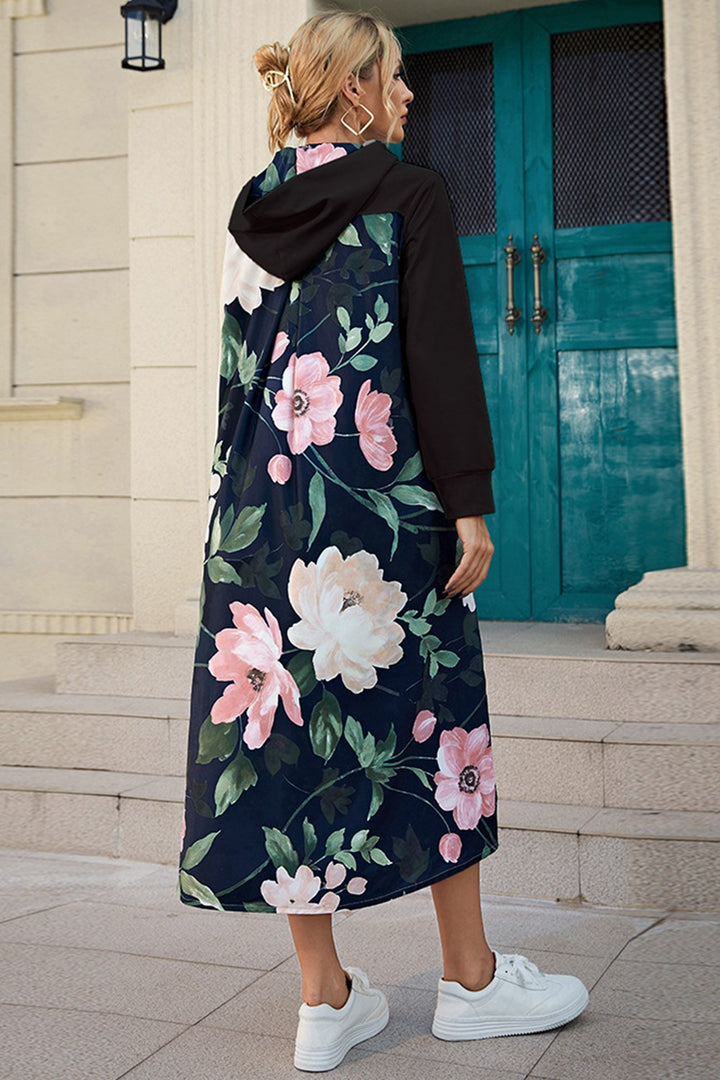 Stilla | Sweatshirt med lange ærmer i bomulds patchworkstil med blomstertryk på ryggen