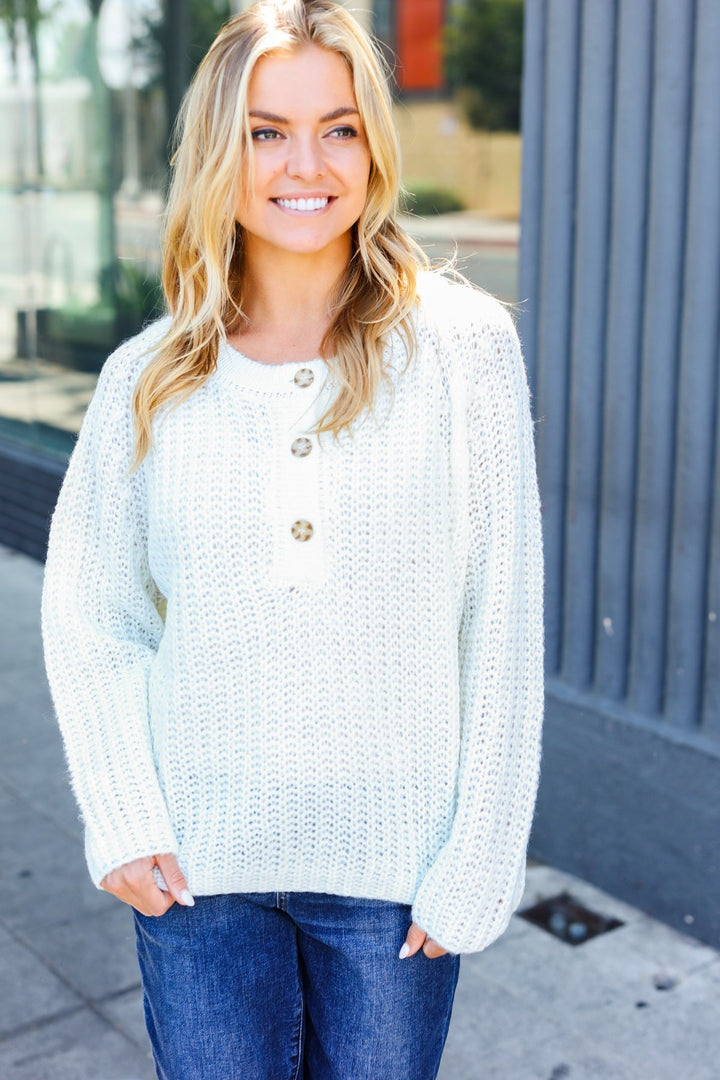 Stilla | Hvid Løs Strik Henley Pullover Med Knapper