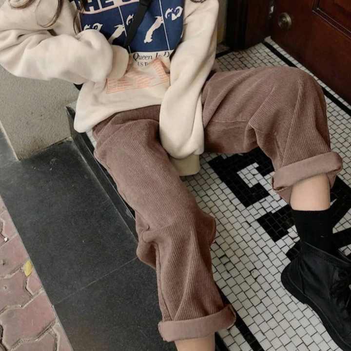 Stilla | Casual ribbed corduroy pants
