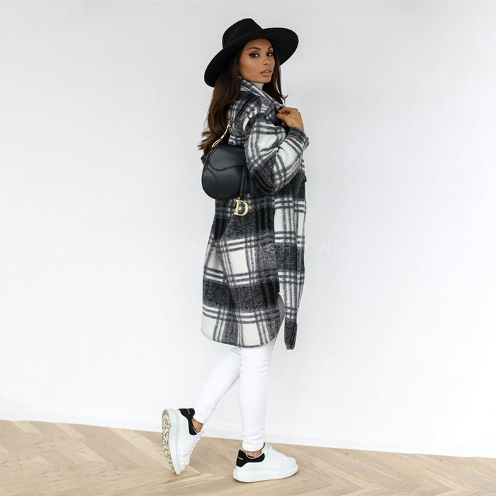 Stilla | Frakke – Ternet plaid med knaplukning