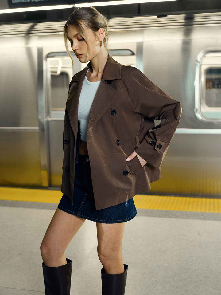 Stilla | Trenchcoat Dame - Klassisk Dobbelt Rækkedesign med Taljeret Snit