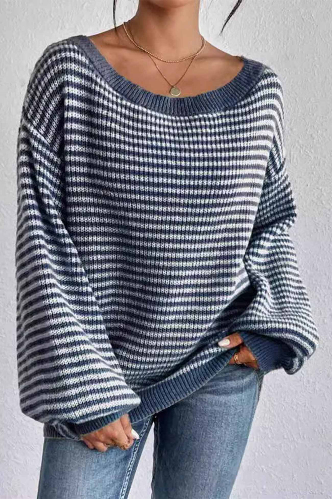 Stilla | Stribet Pullover Med Bådhals og Faldende Skuldre