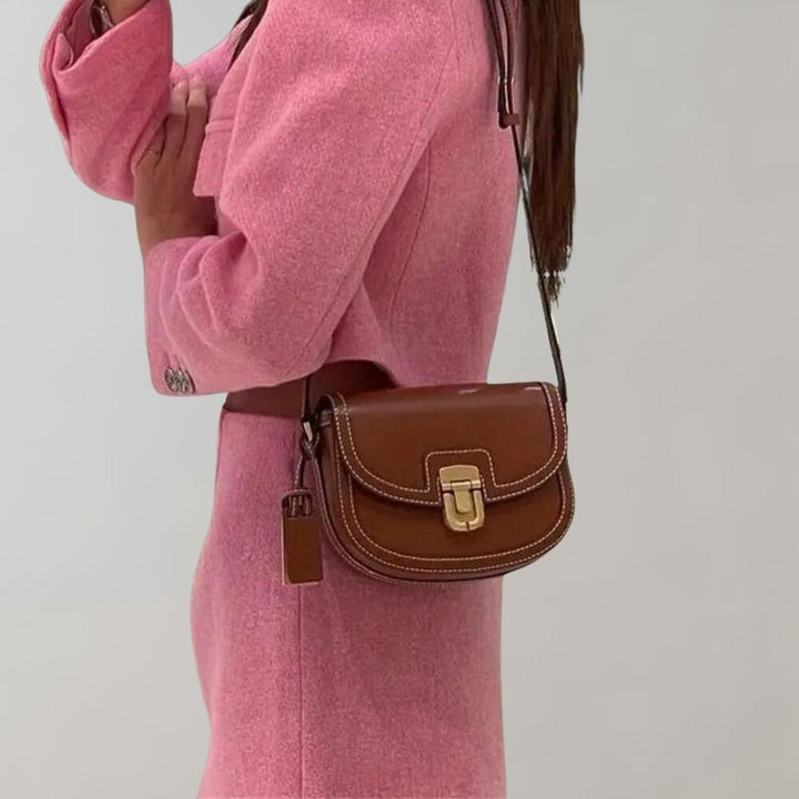 Stilla | Elegant Skuldertaske Med En Stilfuld Klap