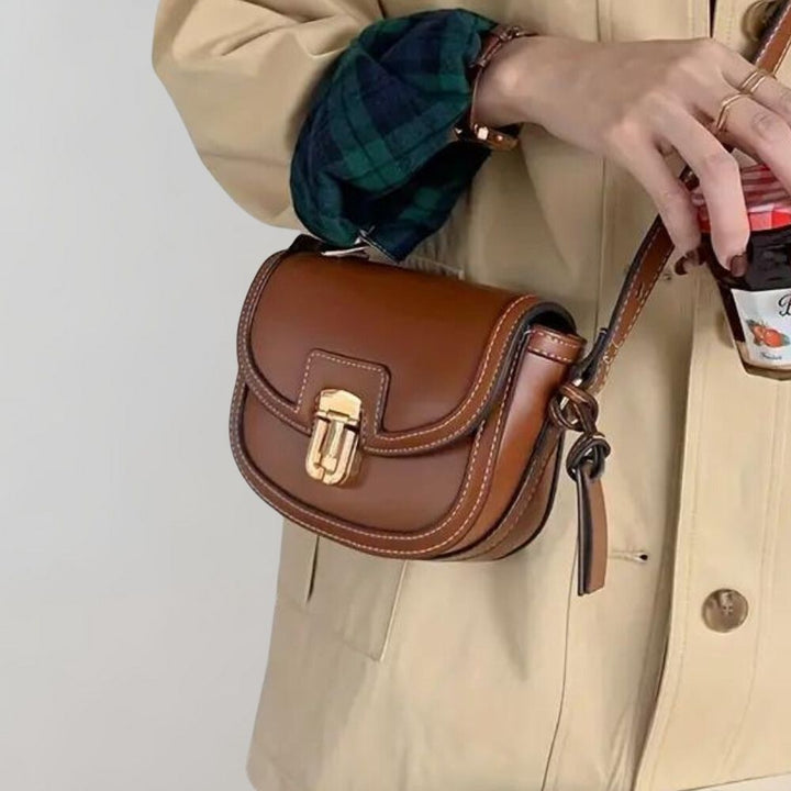 Stilla | Elegant Skuldertaske Med En Stilfuld Klap