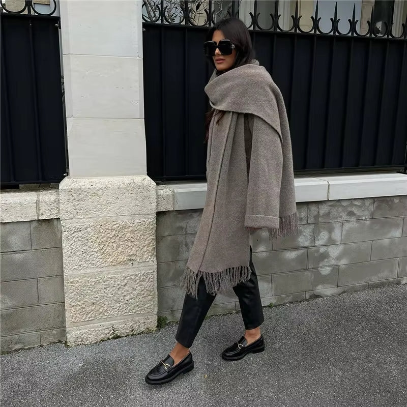 Stilla | Strikfrakke med tørklæde til et stilfuldt look