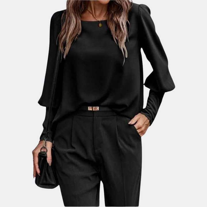 Stilla | Med Elegante Lange ærmer