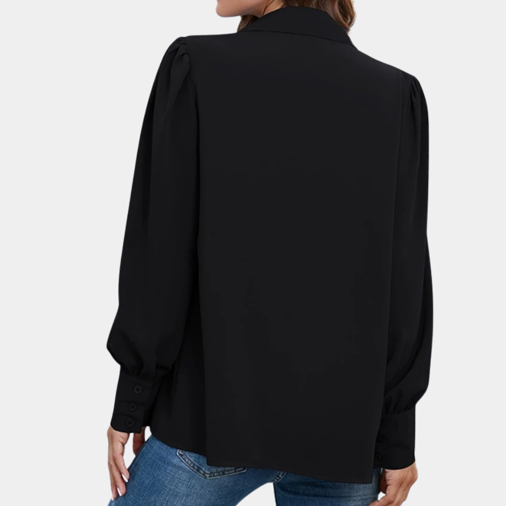 Stilla | Elegant Og Feminin Bluse Med Fald Og Lange Ærmer