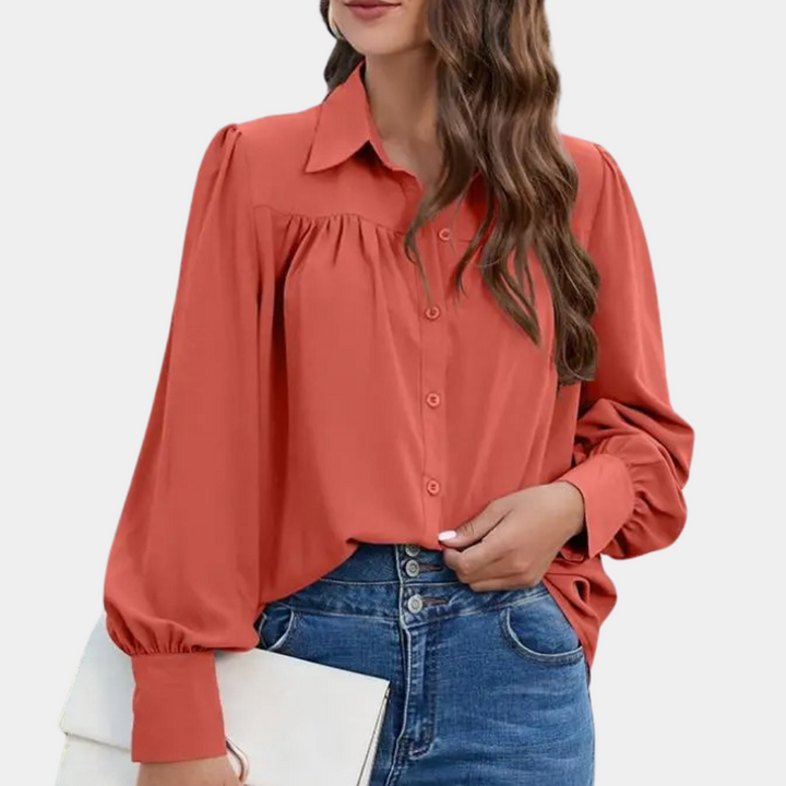 Stilla | Elegant Og Feminin Bluse Med Fald Og Lange Ærmer