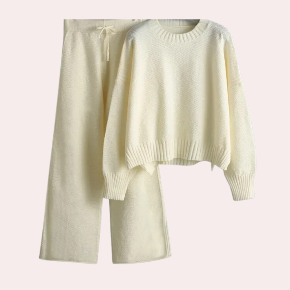 Stilla | Stilfuld Strikensemble Til Kvinder: Blødt Sweatshirt Og Stylisk Bukser