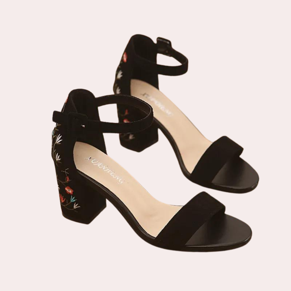 Stilla | Elegante Sandaler Med Blomstermotiv for En Smule Stil Og Femininitet
