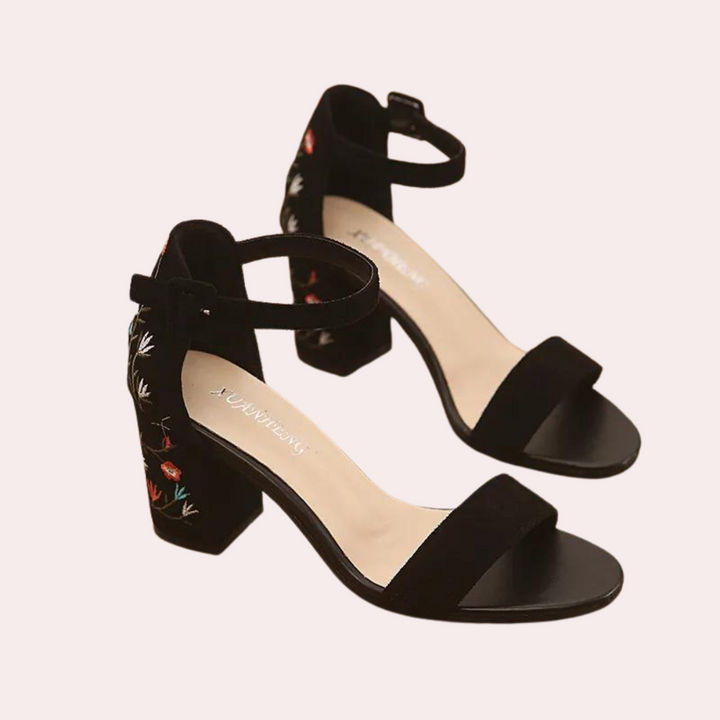 Stilla | Elegante Sandaler Med Blomstermotiv for En Smule Stil Og Femininitet