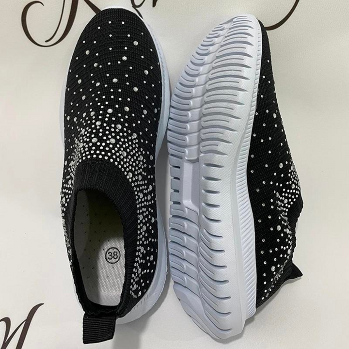 Stilla | Stylish Dames Sneakers Slip on Breda Med Et Moderne Udseende