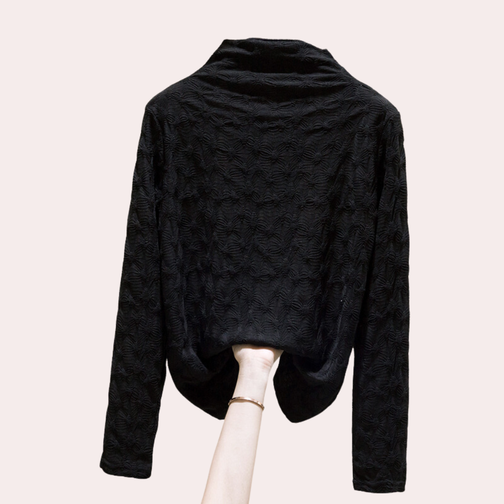 Stilla | Elegant Damenbluse med en høj elegant udskæring