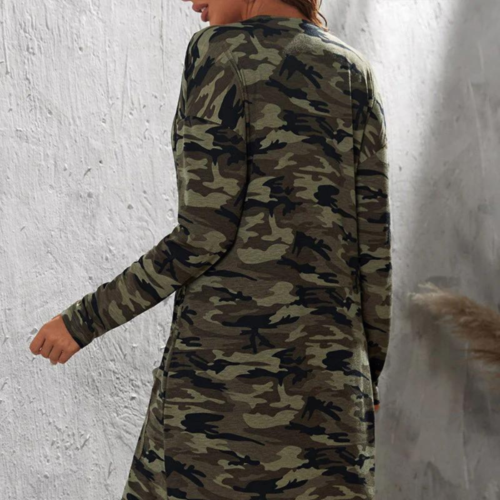 Stilla | Elegant Dame Skjorte Camouflage Med Praktiske Lommer Og En Lang, Elegant Pasform