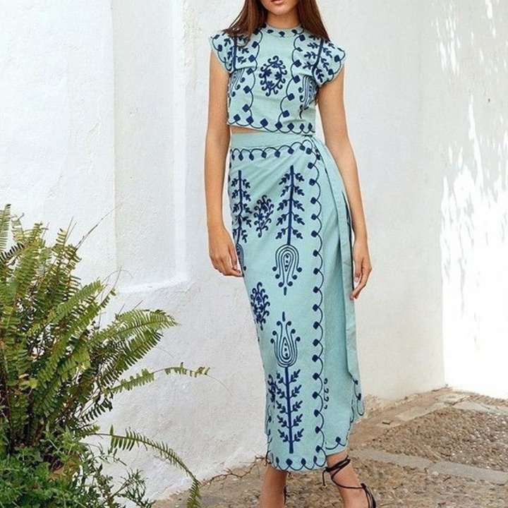 Stilla | Trendy 2 Delt Sæt Til Kvinder Med Et Stiliseret Print