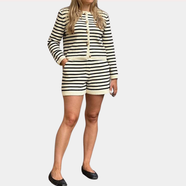 Stilla | 2 stk. Stilfuldt stribede outfit til elegant elegance