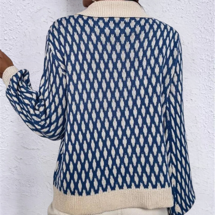 Stilla | Elegant Pullover Til Damer Med Elegante Krave Detaljer