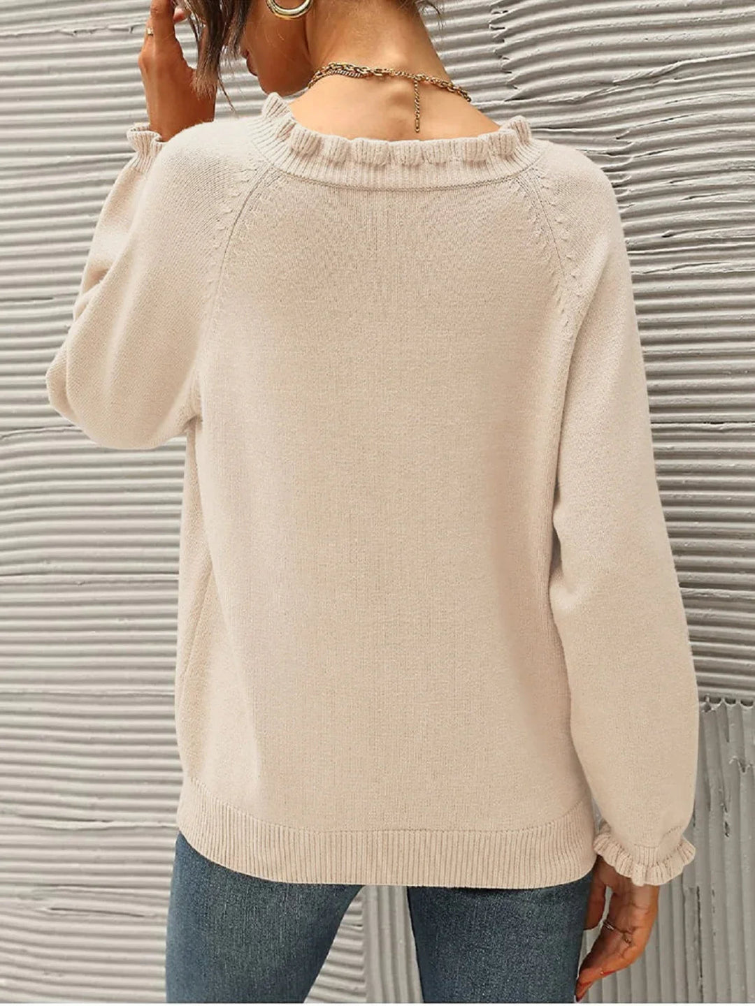 Stilla | Pullover med flæse-udskæring