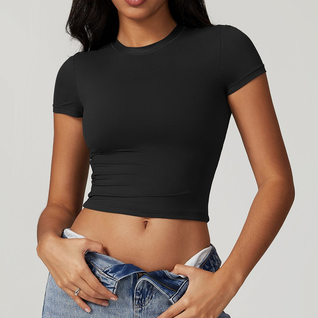 Stilla | Moderigtig Slim Fit Kort Top Til Kvinder