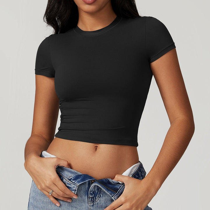 Stilla | Moderigtig Slim Fit Kort Top Til Kvinder