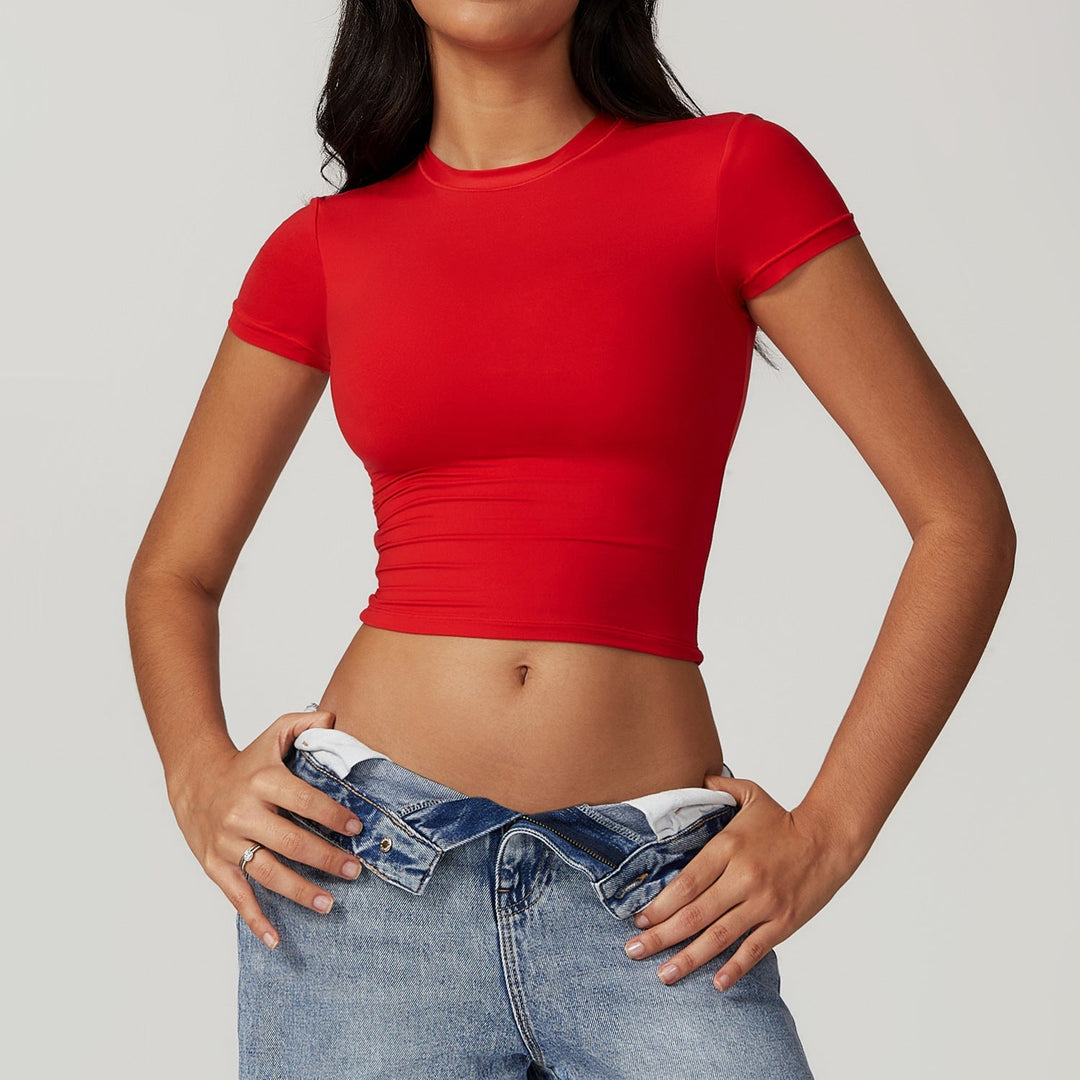 Stilla | Moderigtig Slim Fit Kort Top Til Kvinder