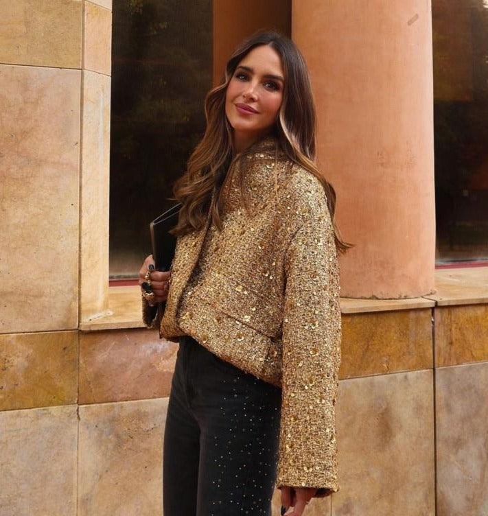 Stilla | Elegant Blazer med Gyldne Strasssten til Damer