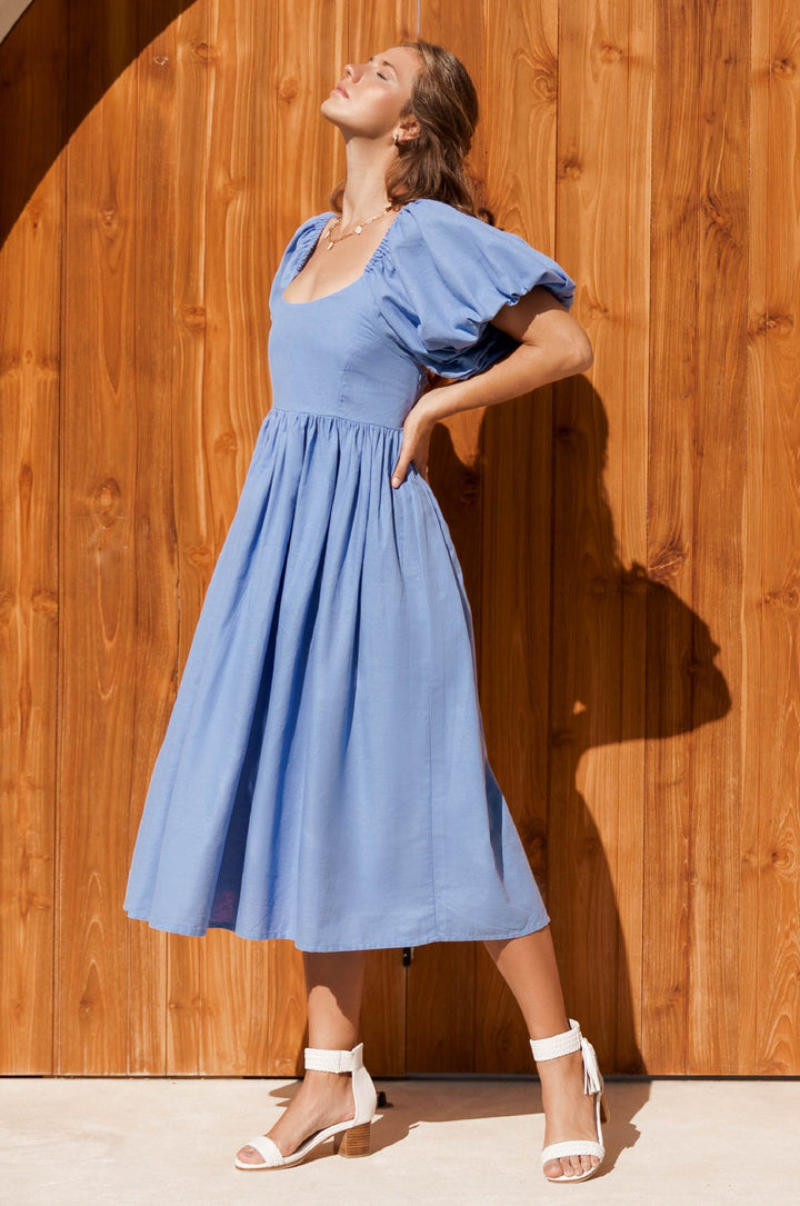 Stilla | Elegante Midikjole Med Puffærmer