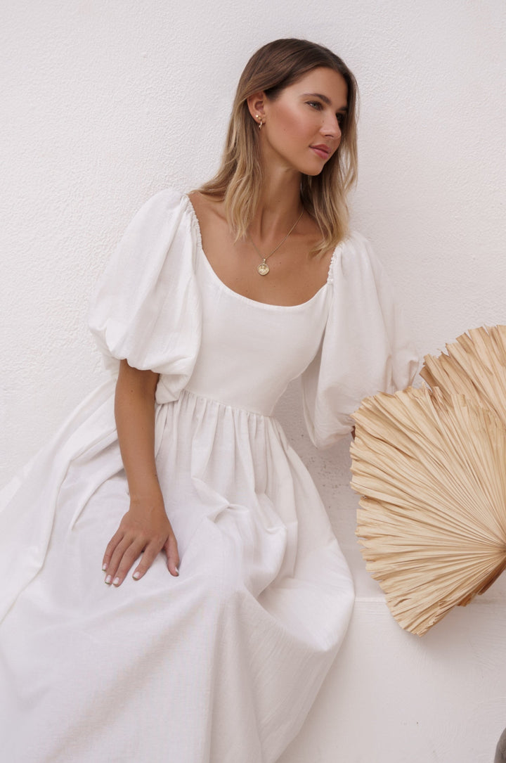 Stilla | Elegante Midikjole Med Puffærmer