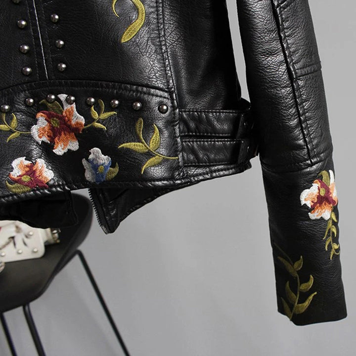 Stilla | Elegant Damesjakke Med Sødt Blomsterprint