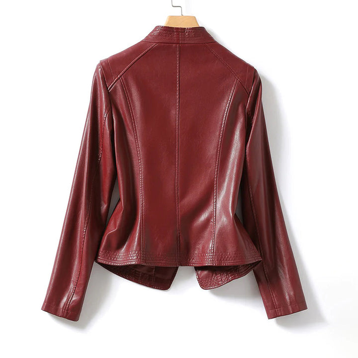 Stilla | Slim-fit- og elegant jakke til damer