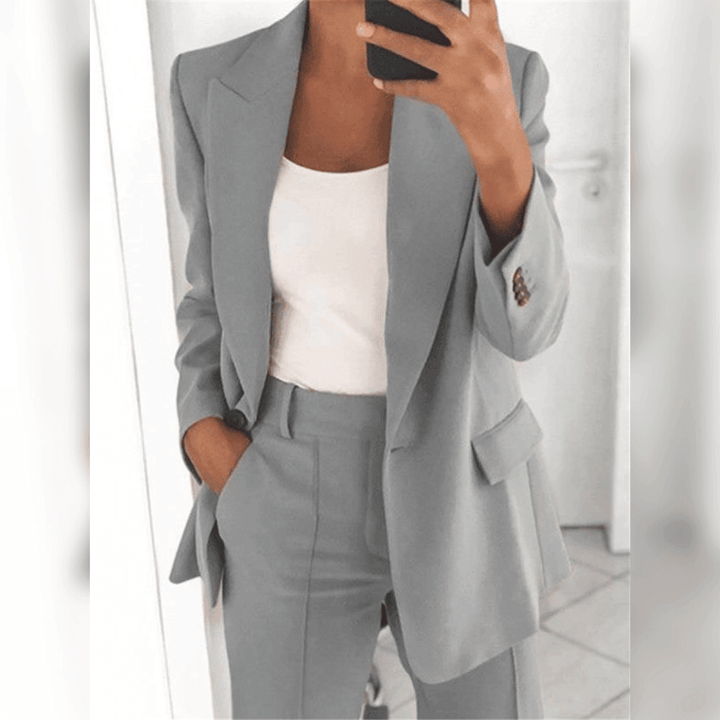 Stilla | Den elegante og komfortable kostume
