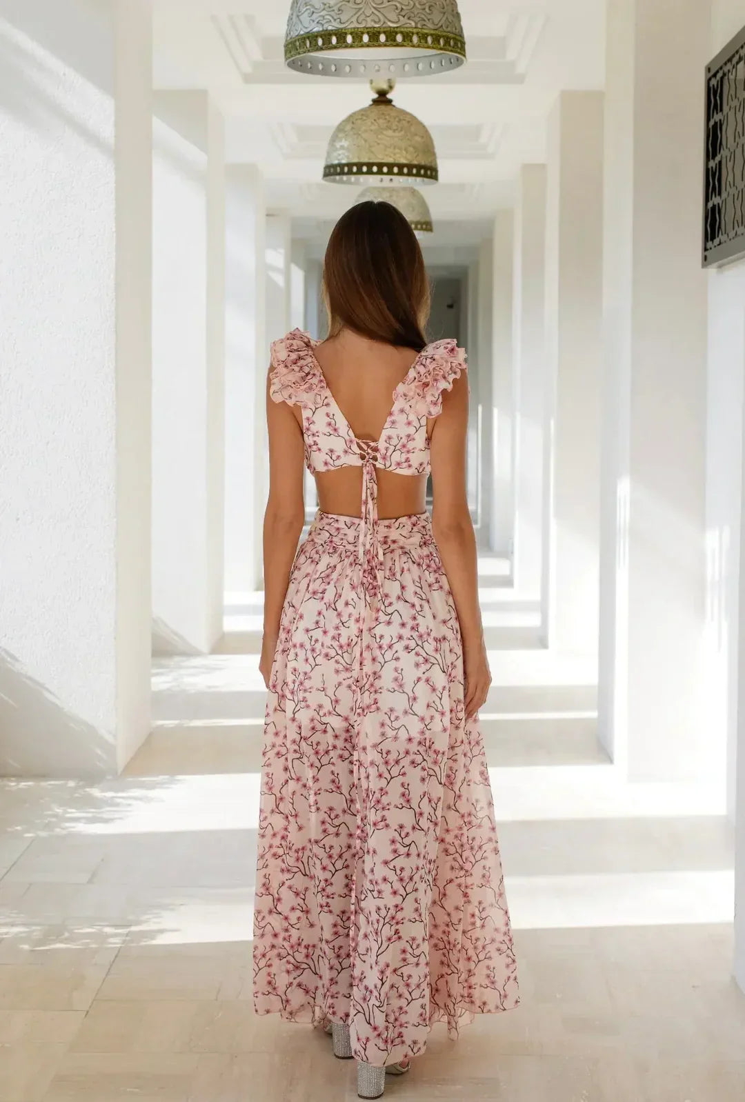 Stilla | Cutout Ruffle Max Kjole