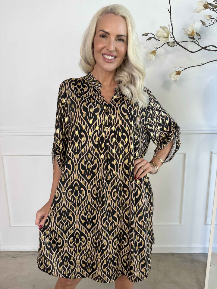 Stilla | Boho Maxikjole Med Gulddetaljer