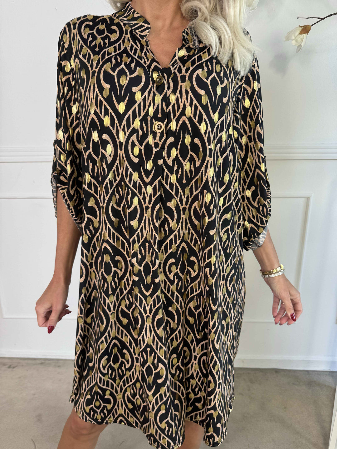 Stilla | Boho Maxikjole Med Gulddetaljer