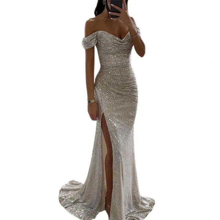 Stilla | Elegant Aftenkjole Med V-hals