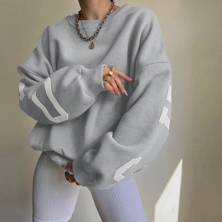 Stilla | Statement Sweater med typografi