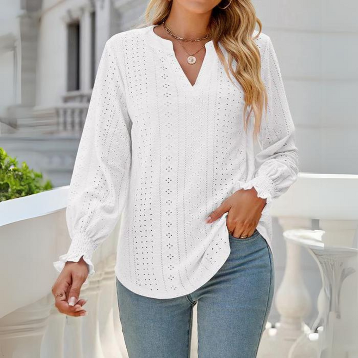 Stilla | Elegant Bluse Med Spids Volanger