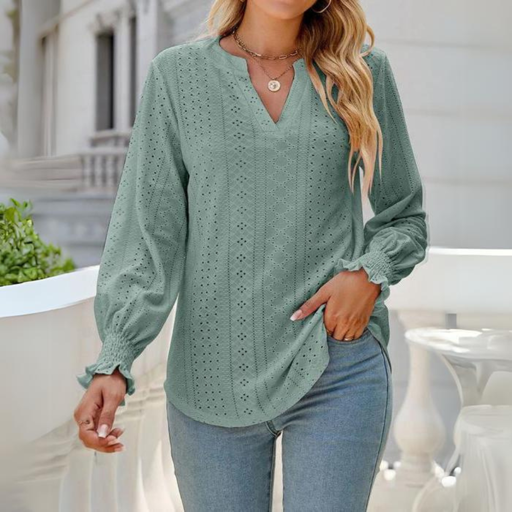 Stilla | Elegant Bluse Med Spids Volanger