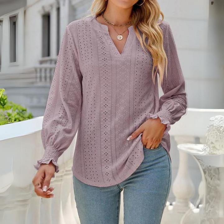 Stilla | Elegant Bluse Med Spids Volanger