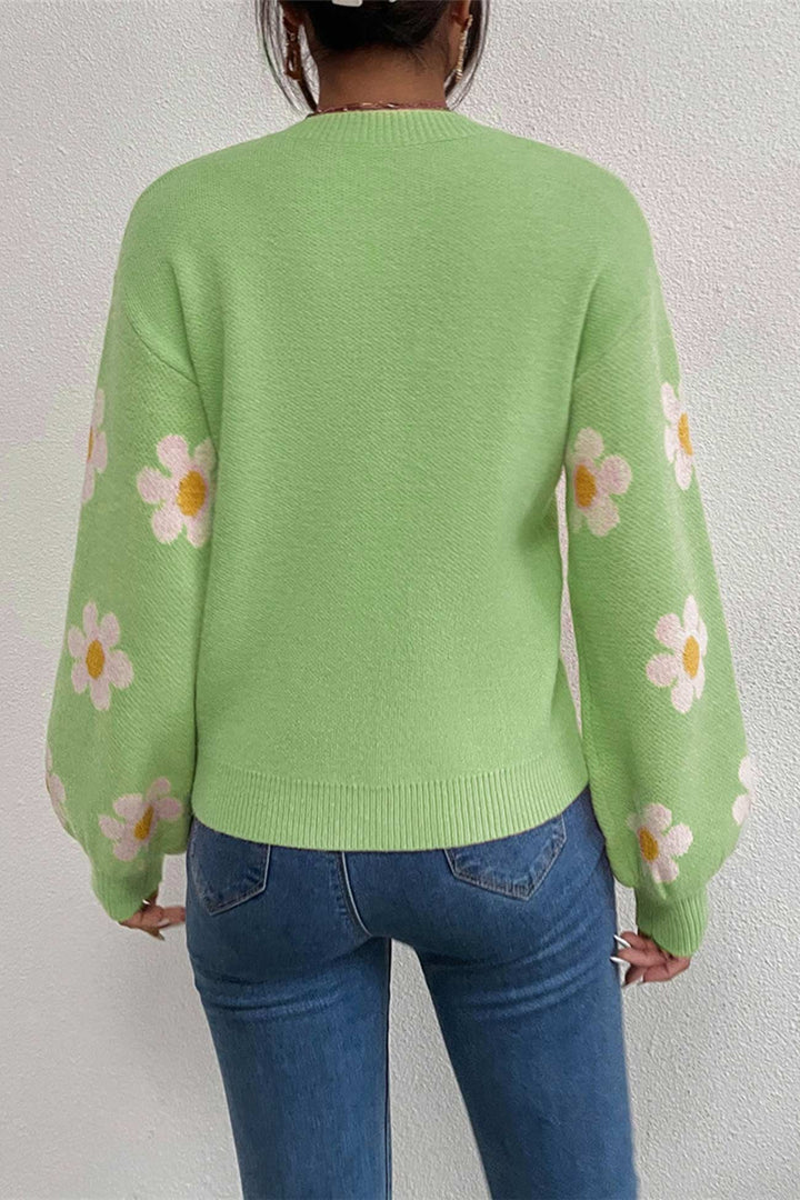 Stilla | Pullover med floral broderi og rund halsudskæring