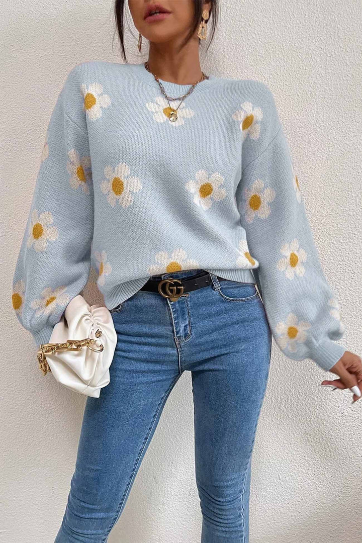 Stilla | Pullover med floral broderi og rund halsudskæring