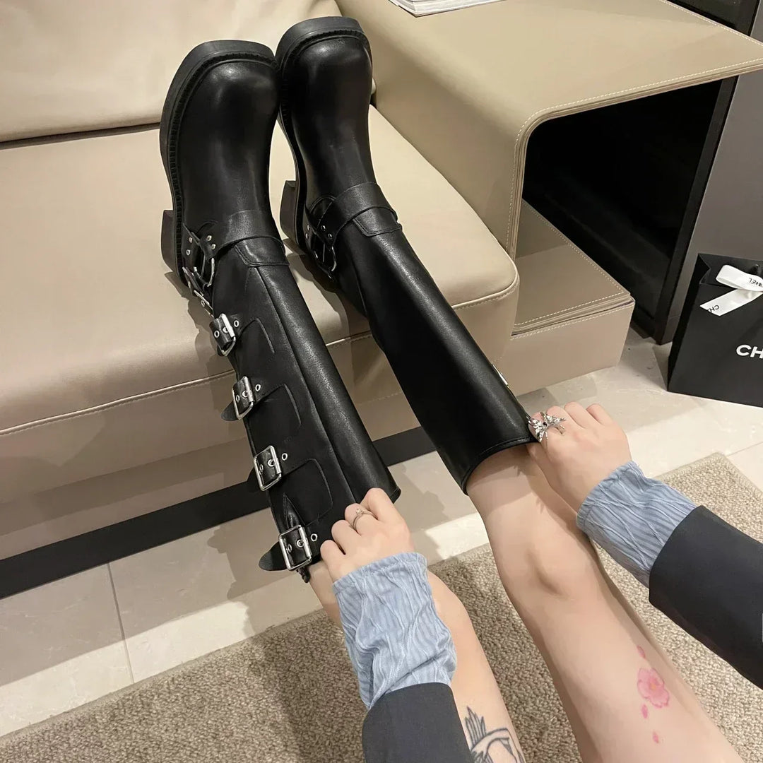 Stilla | Elegante Plateaustiefel Mit Knie