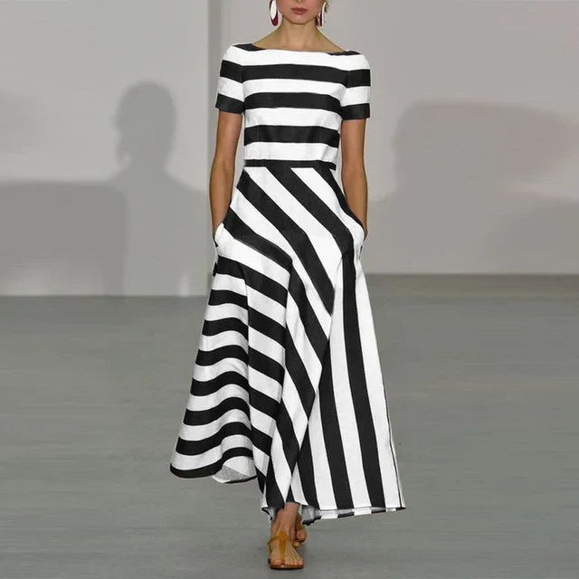 Stilla | Elegante Stribet Kjole