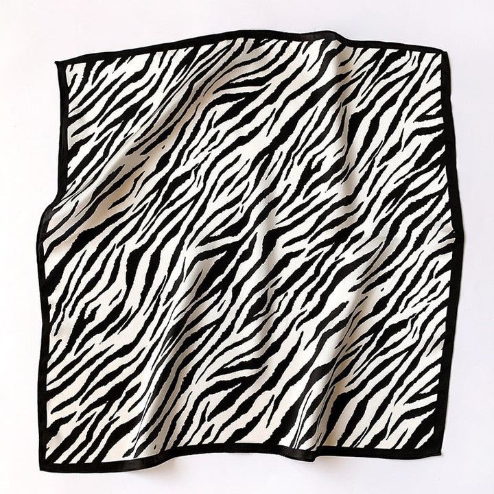 Stilla | 100% Silke Square Med Zebra Dekoration Til Kvinder