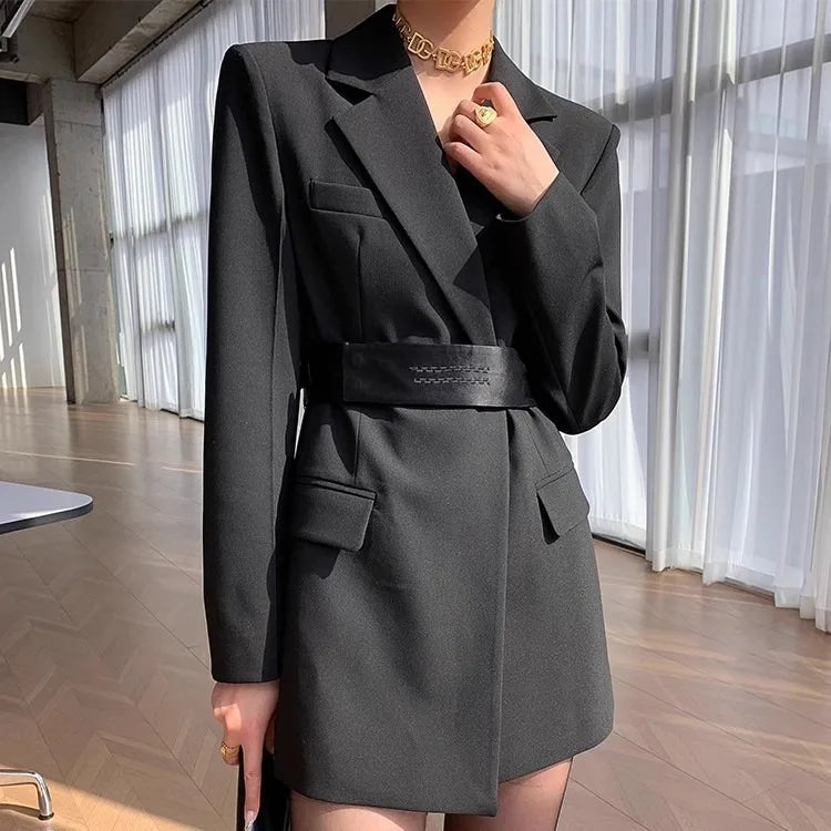 Stilla | Elegant kjole med klassisk stil