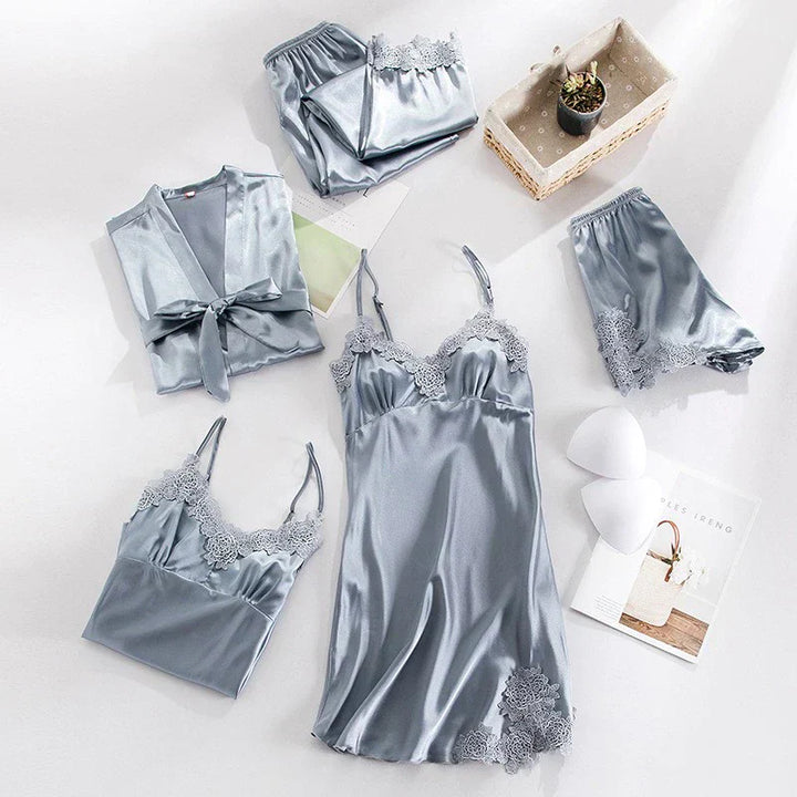 Stilla | Elegant Pyjamassæt Blød Satin