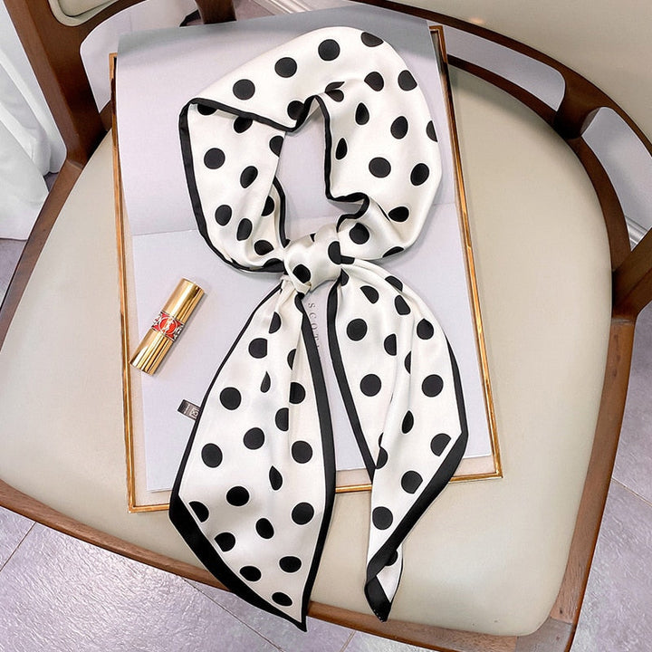 Stilla | Chic Polka Dot Tørklæde Til Kvinder